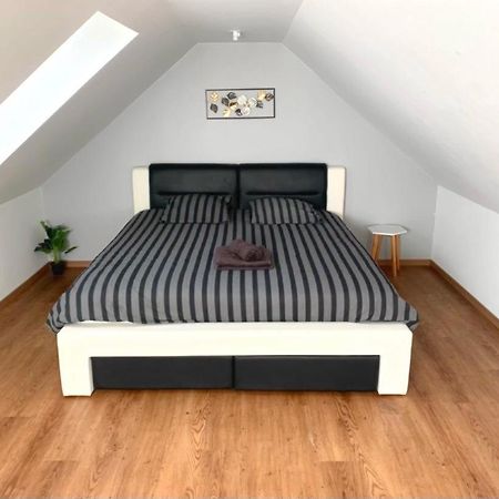 Loft Evasion , Parking Gratuit , 5 Min Auxerre Apartment Moneteau Ngoại thất bức ảnh