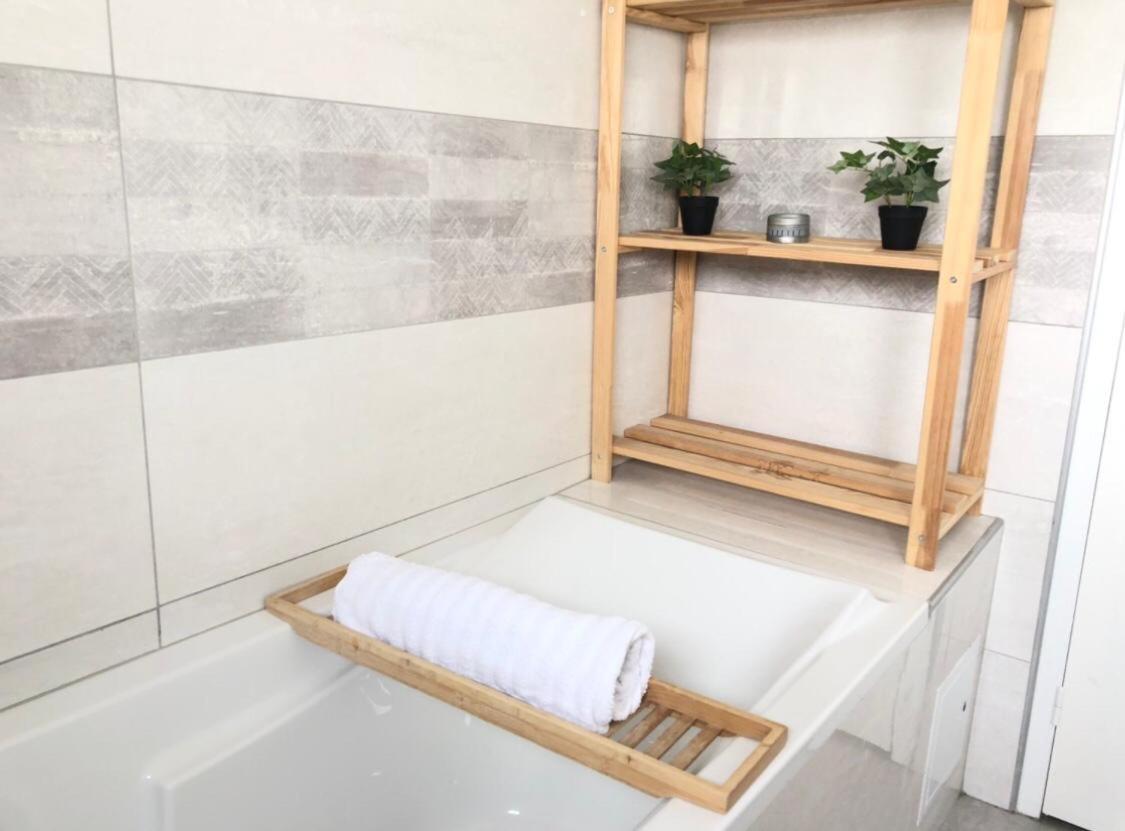 Loft Evasion , Parking Gratuit , 5 Min Auxerre Apartment Moneteau Ngoại thất bức ảnh